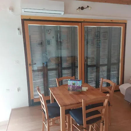 Apartment Velebitska 39 Starigrad Paklenica