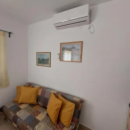 Velebitska 39 * Starigrad Paklenica